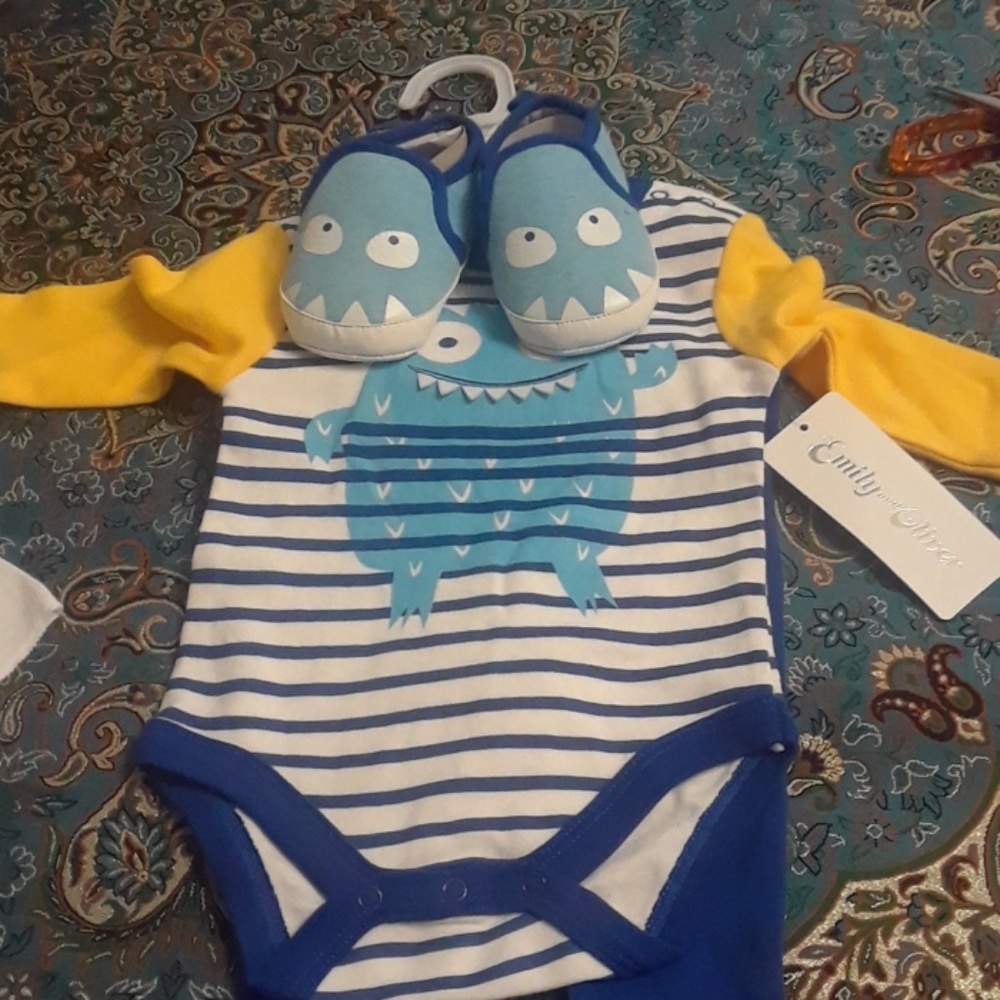 BABY CLOTHES - Picture 4 of 7